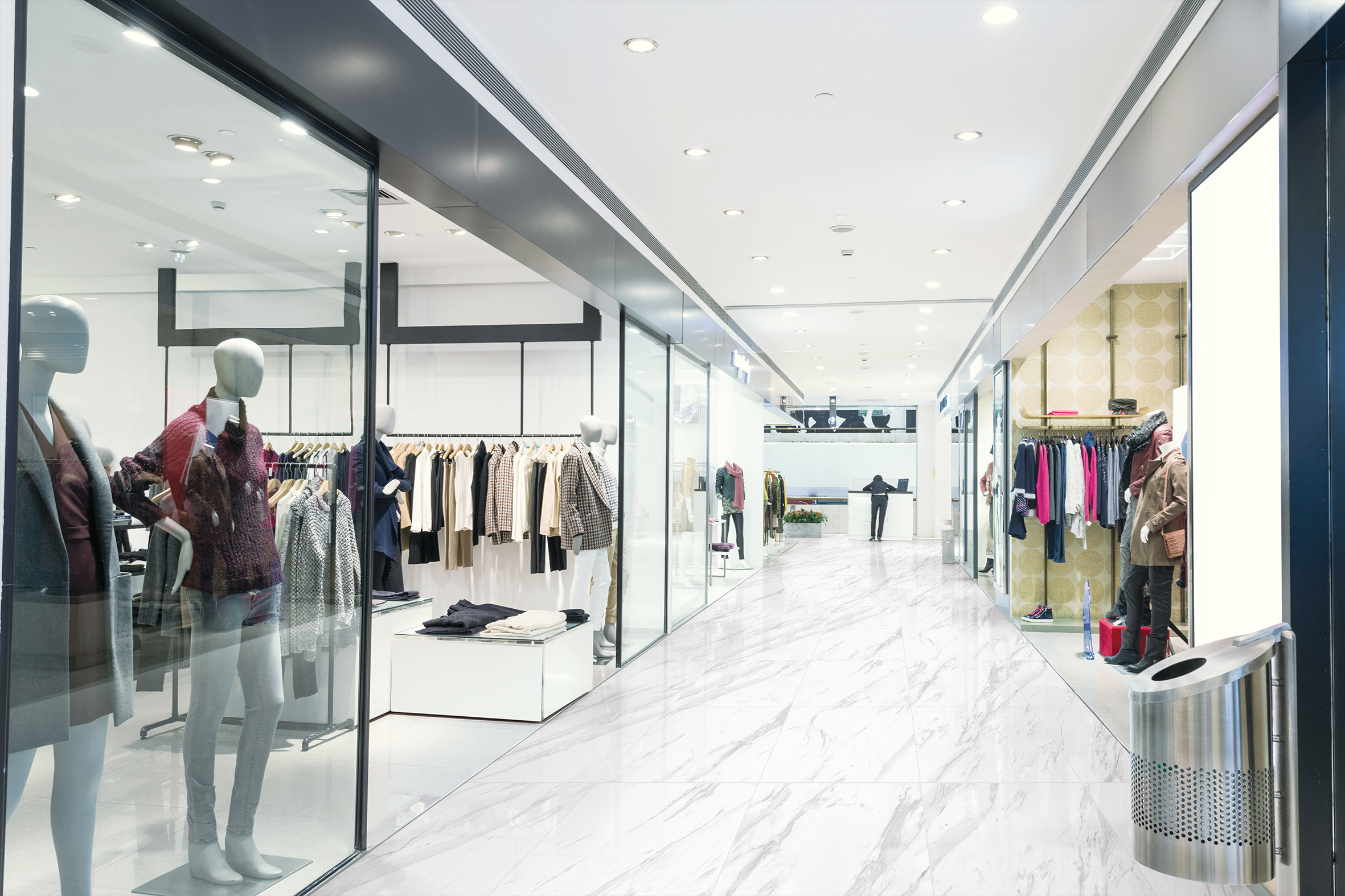 กระเบื้องลายหินอ่อน Cotto รุ่น GP WHITE VARAGAS (SATIN) R/T 60X60 PM 2 GP ROYAL STATUARIO (POL) R/T 30X60 PM