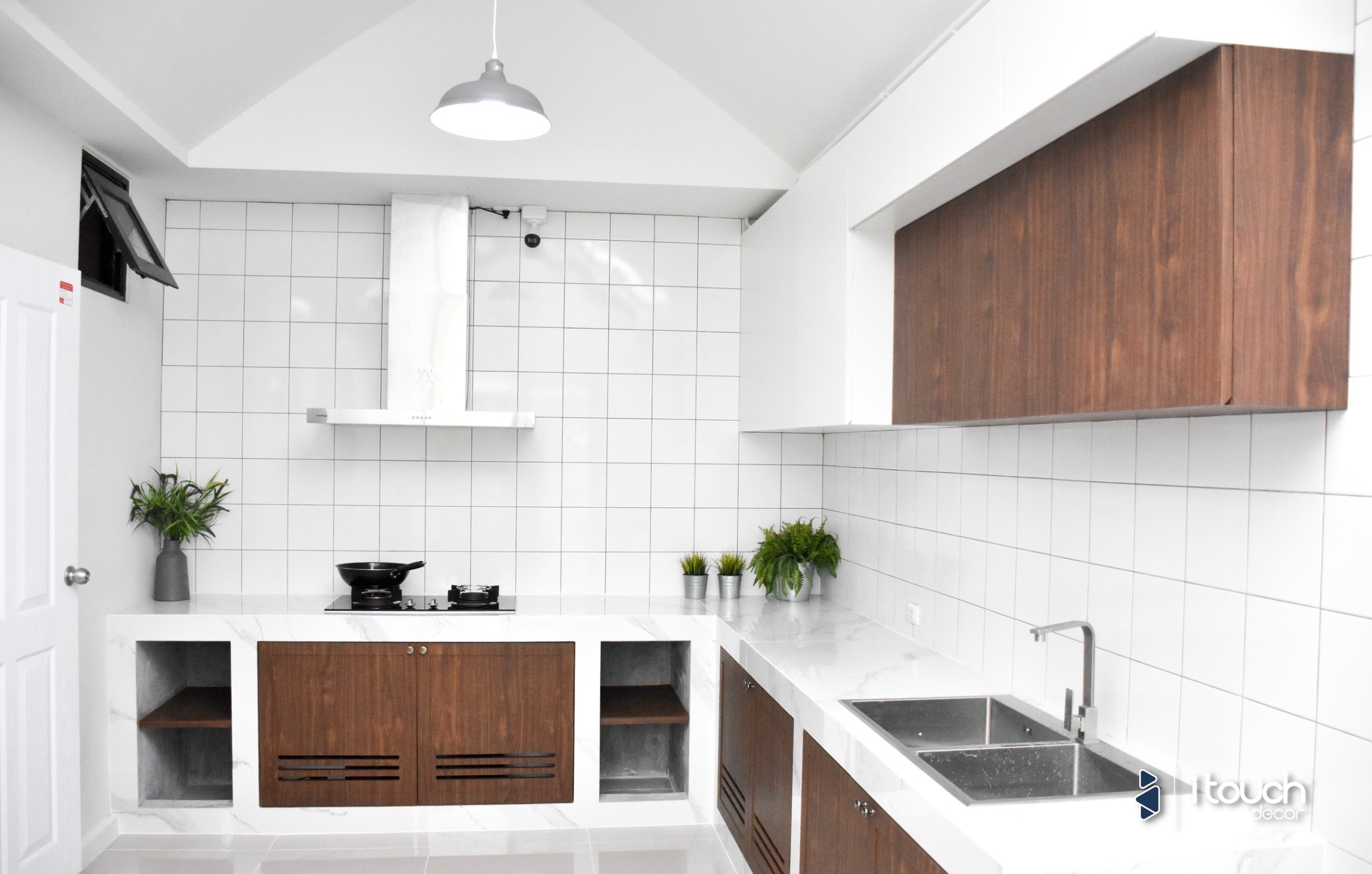 ไอเดีย ต่อเติมห้องครัวหลังบ้าน พร้อมเทคนิคทำยังไงให้ห้องครัวมีอากาศถ่ายเทสะดวก