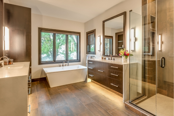 ติดตั้งชั้นวางของใช้